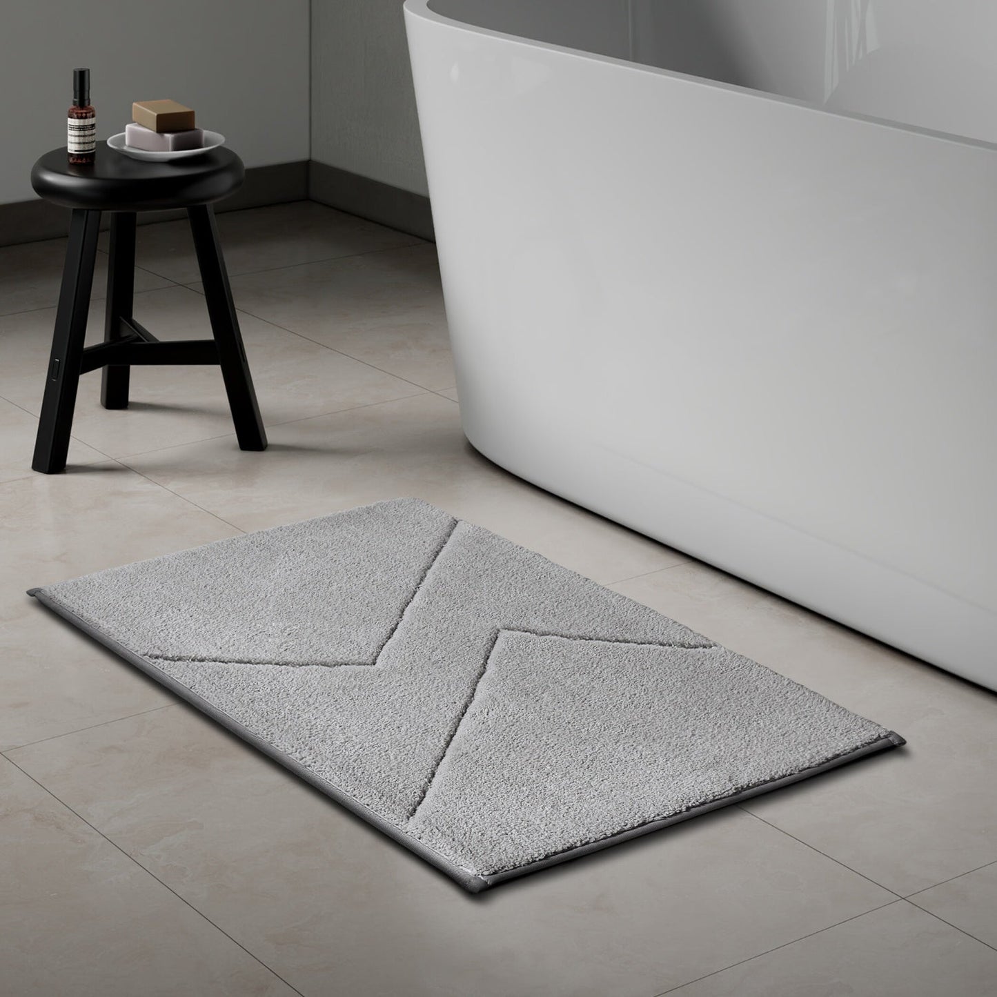 Spaces Swift Flow Polyester Small Bath Mat, 1677 GSM, Solid, Silver