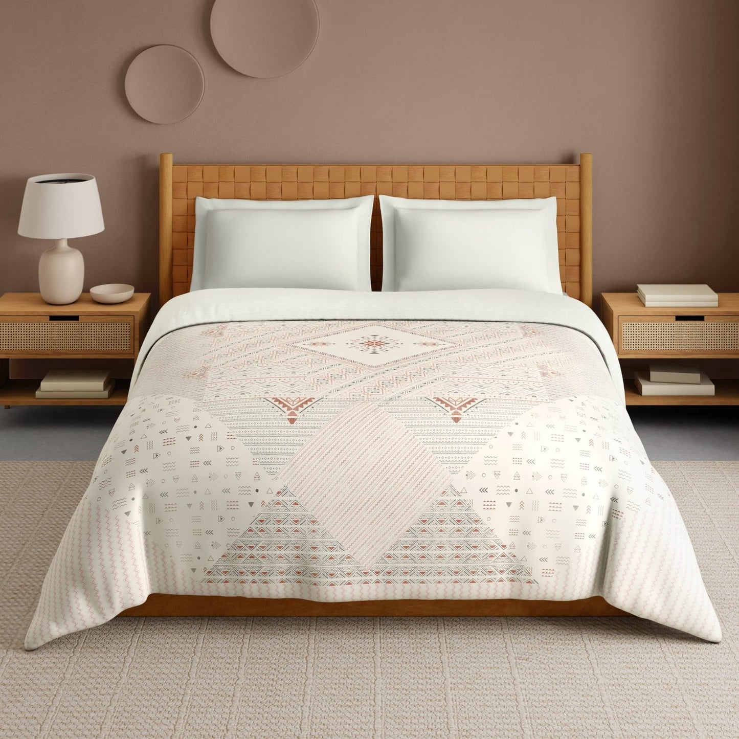 Spaces Innovations Hygro Cotton Double Quilt, 210 TC, Geometric, Cream