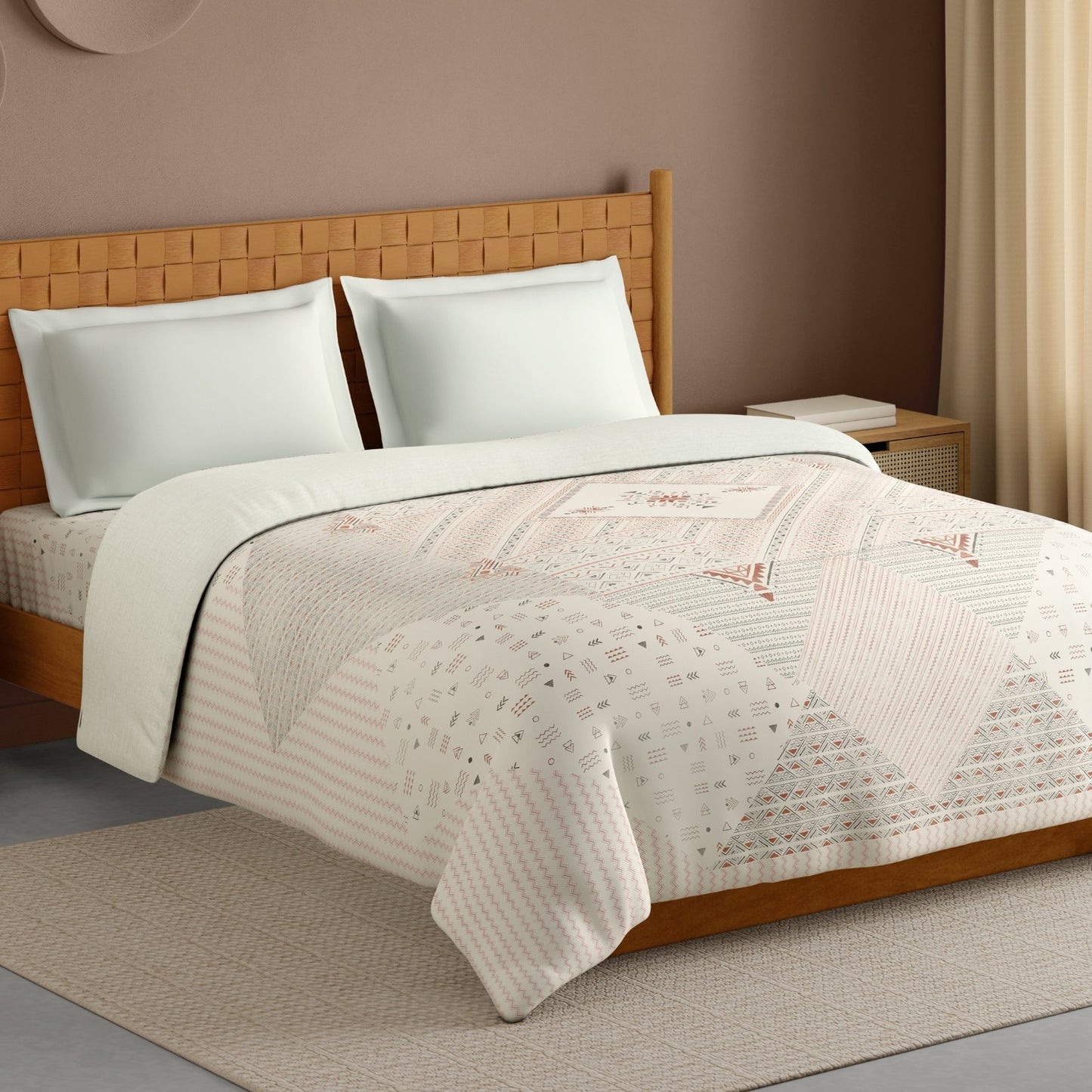 Spaces Innovations Hygro Cotton Double Quilt, 210 TC, Geometric, Cream