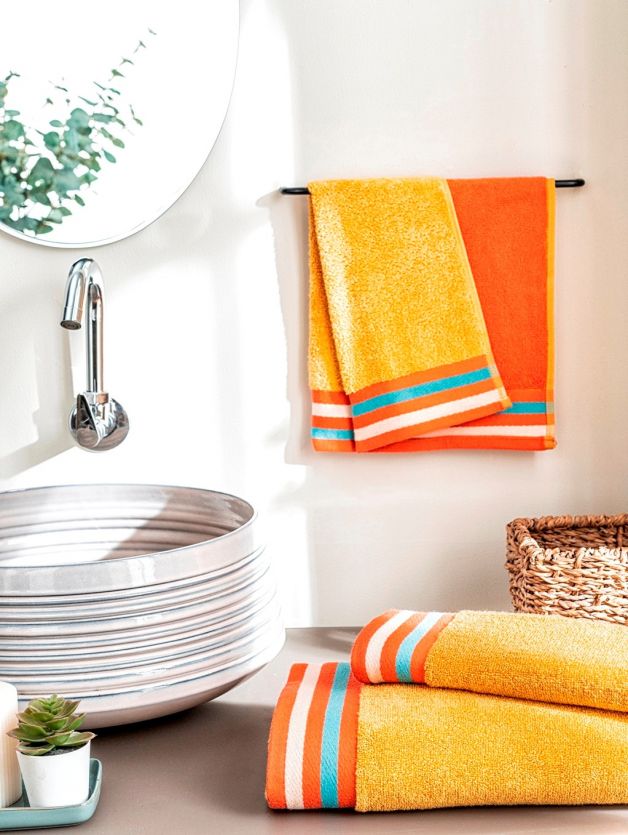 Decor Zest Golden Flamingo Hand Towel Orange & Yellow 40cm x 60cm