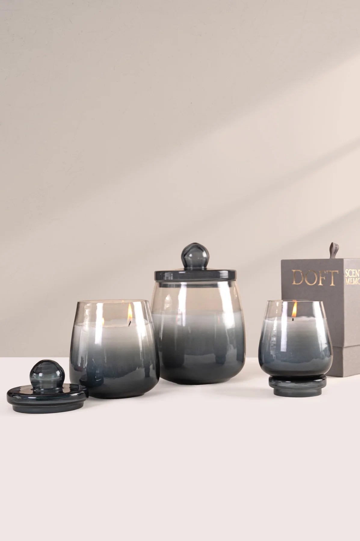 Doft Cosmic Hues - Lid Jar Candle | Blue | Balmy Bergamot