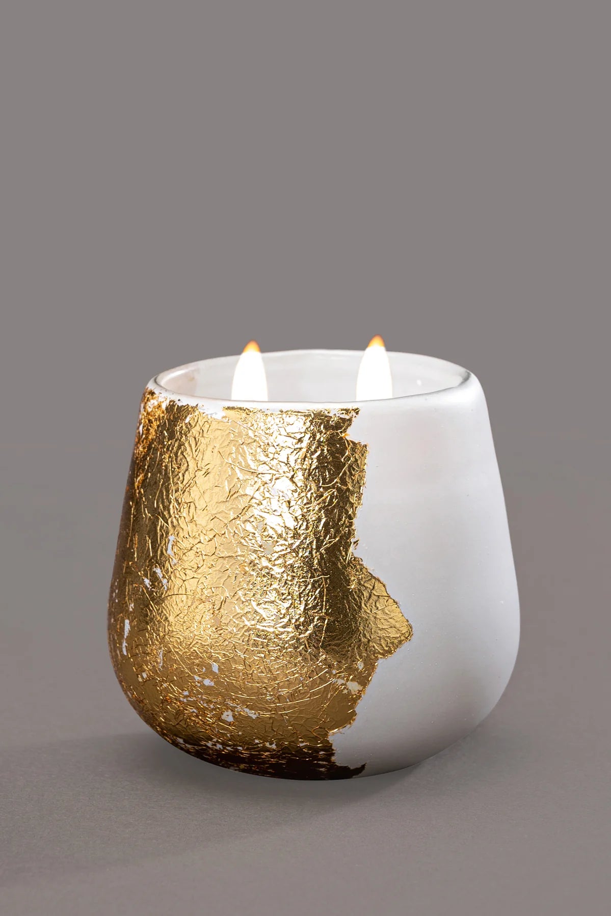 Doft Modern Matte Candle | White | Mahogany Musk