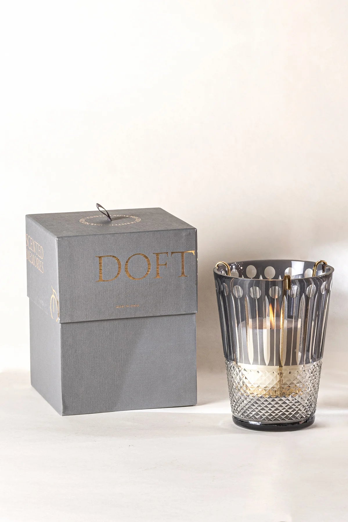 Doft Royal - Hurricane Candle | Smoke | White Amber & Tonka