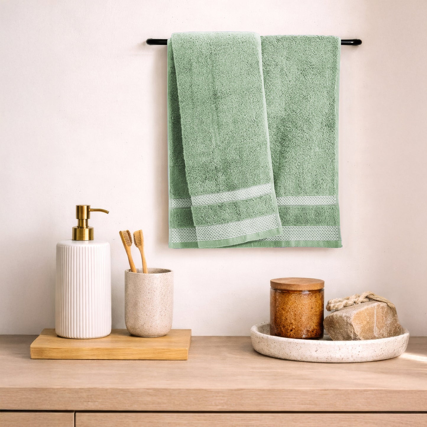 Spaces Hygro Hygro Cotton Hand Towel, 600 GSM, Solid