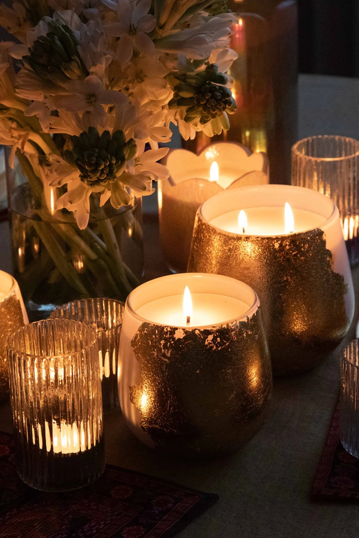 Doft Modern Matte Candle | White | Mahogany Musk