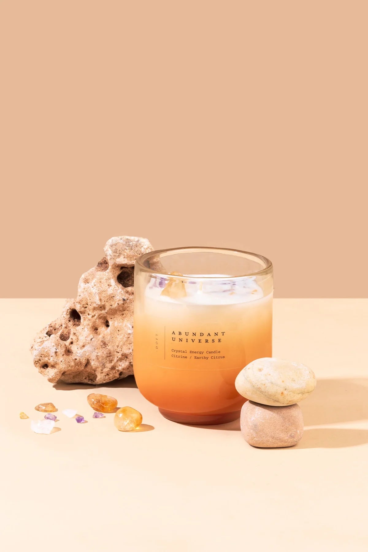 Doft Abundant Universe Candle - Crystal Energy | Citrine Crystal