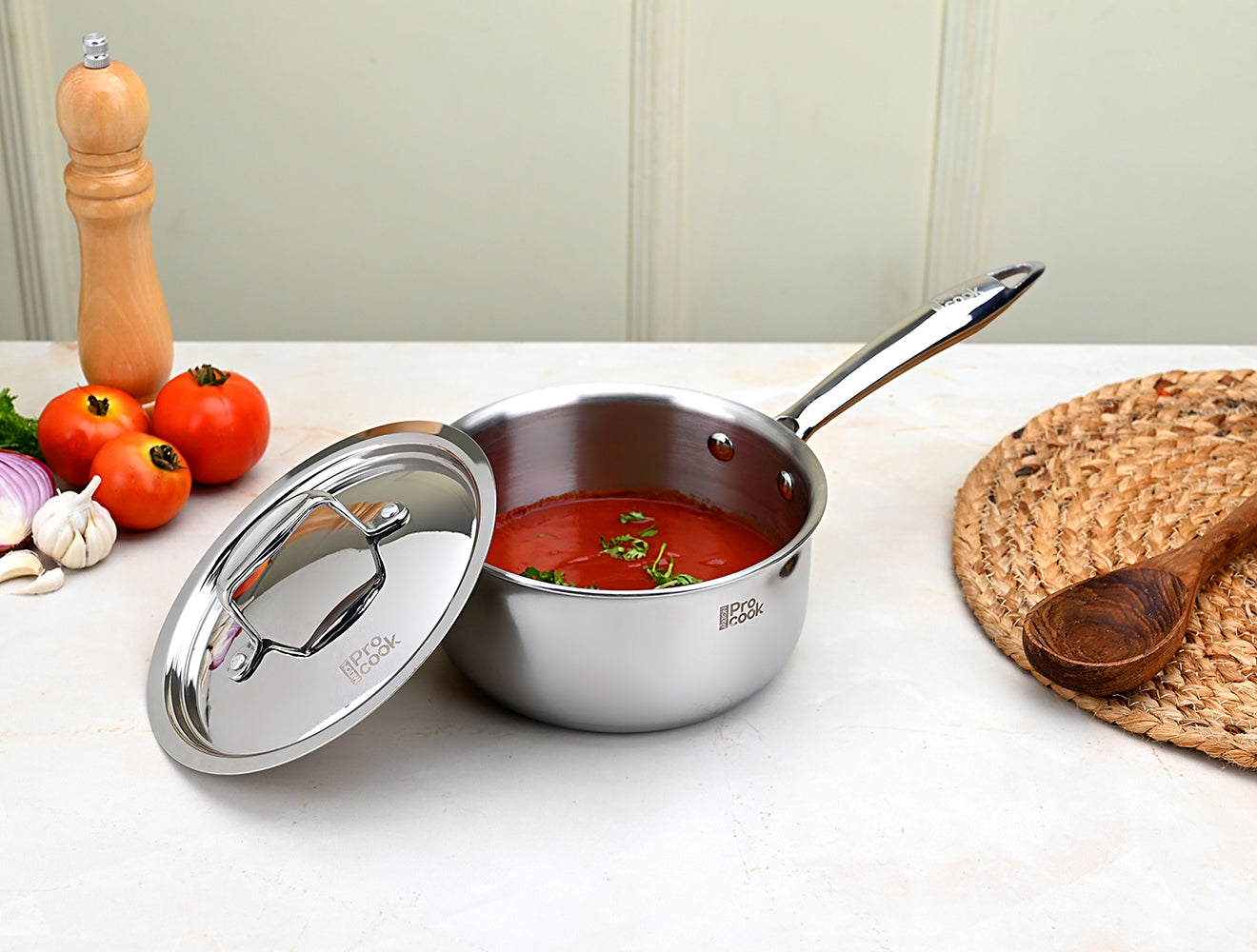 Milton Sauce Pan With Lid - Triply